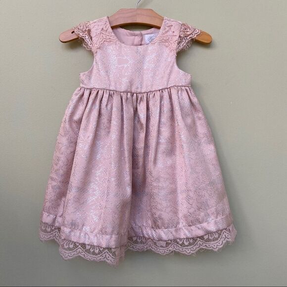 Heirlooms dress with lace detail - Picture 1 of 5